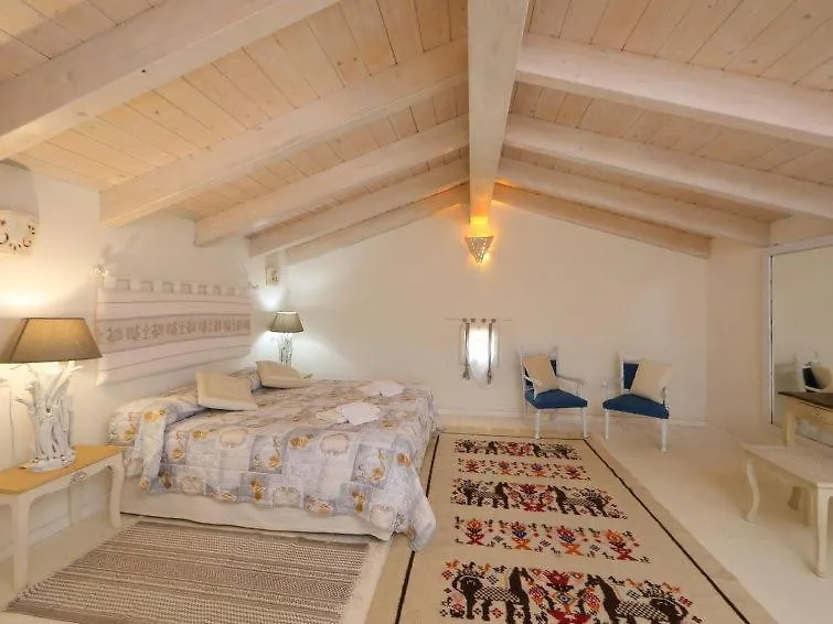 Villa Enga, With Pool, In Front Of The Sea And In The Middle Of Wineyards Badesi 0*,