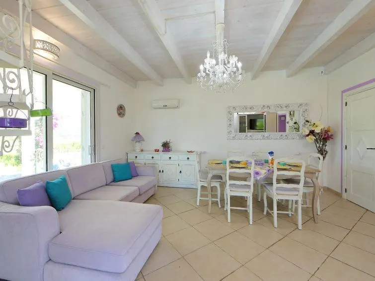 Villa Enga, With Pool, In Front Of The Sea And In The Middle Of Wineyards Badesi